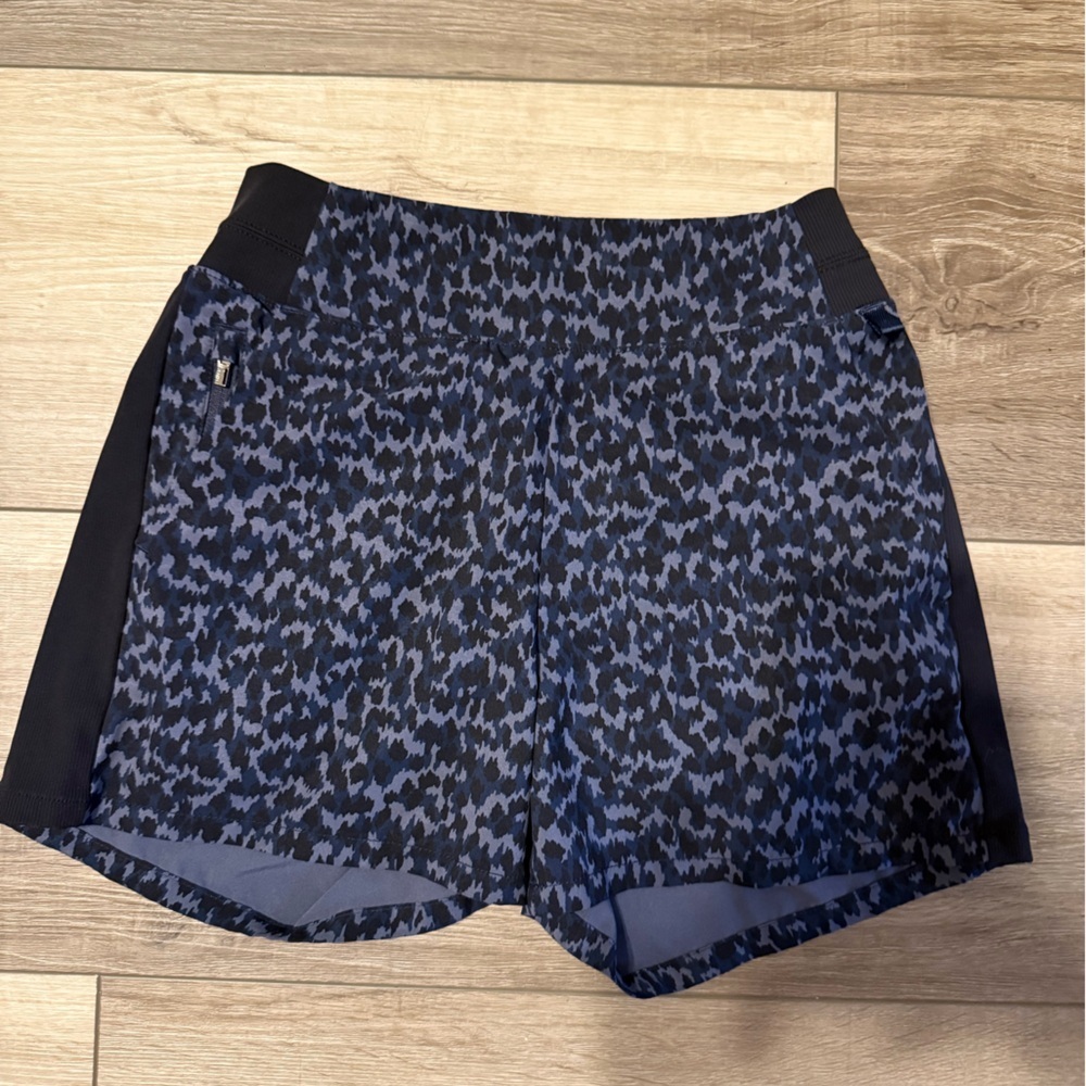 Athleta Black and Navy Printed Athletic Shorts